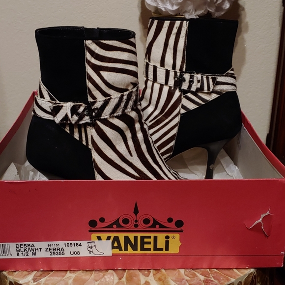 ankle bootie - Picture 2 of 5